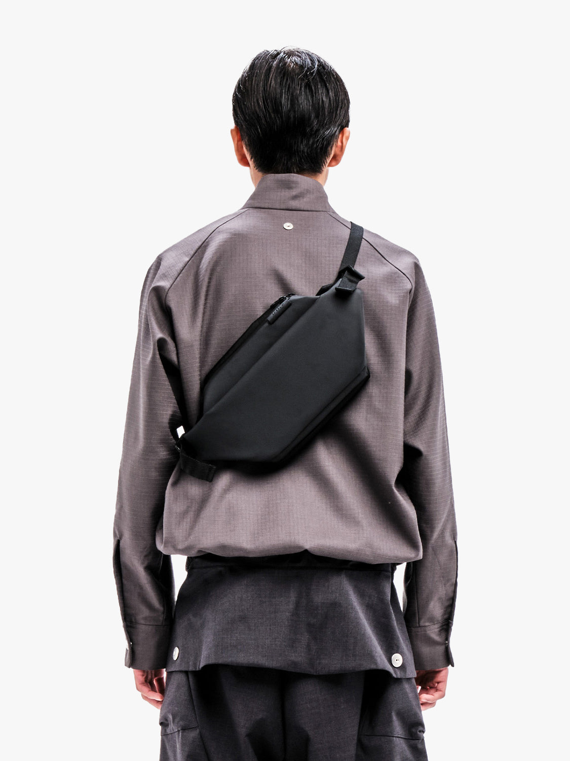 Isarau S Obsidian Black