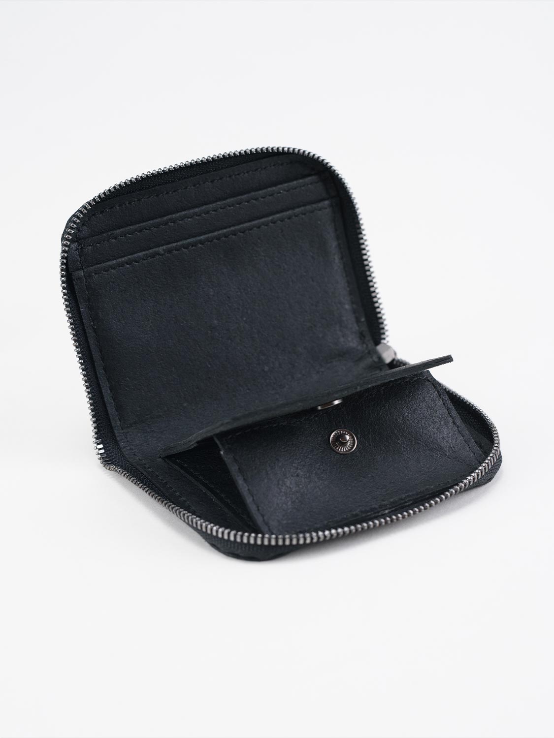 Zippered Wallet M Recycled Leather Black