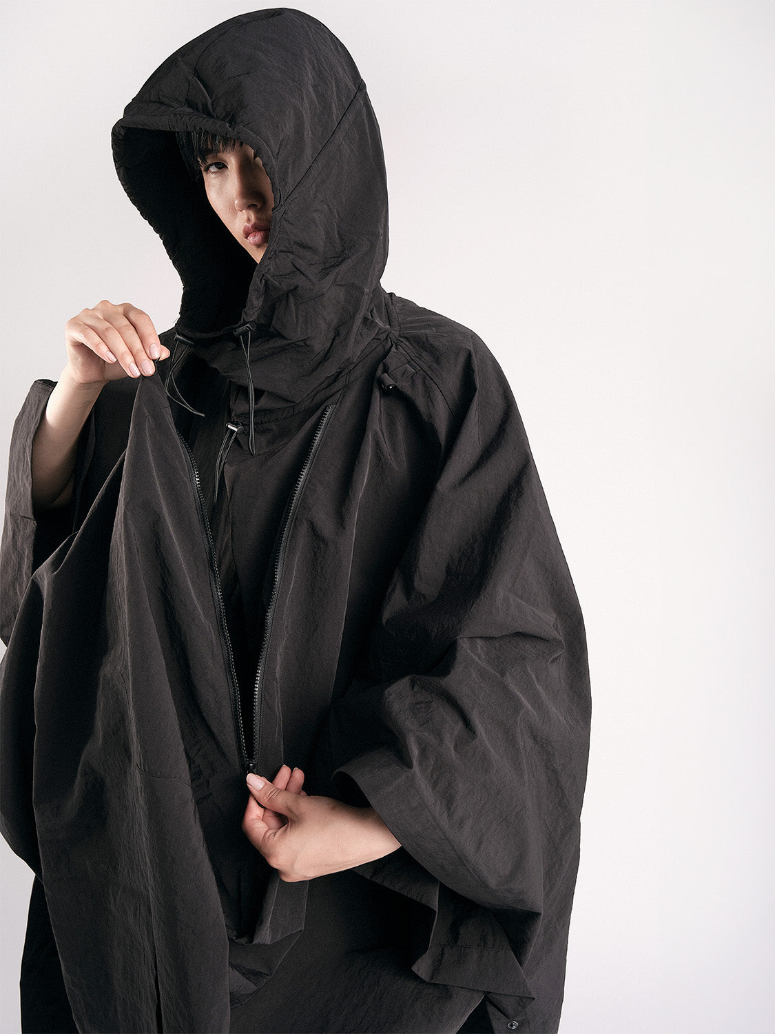 Vertex Poncho Black