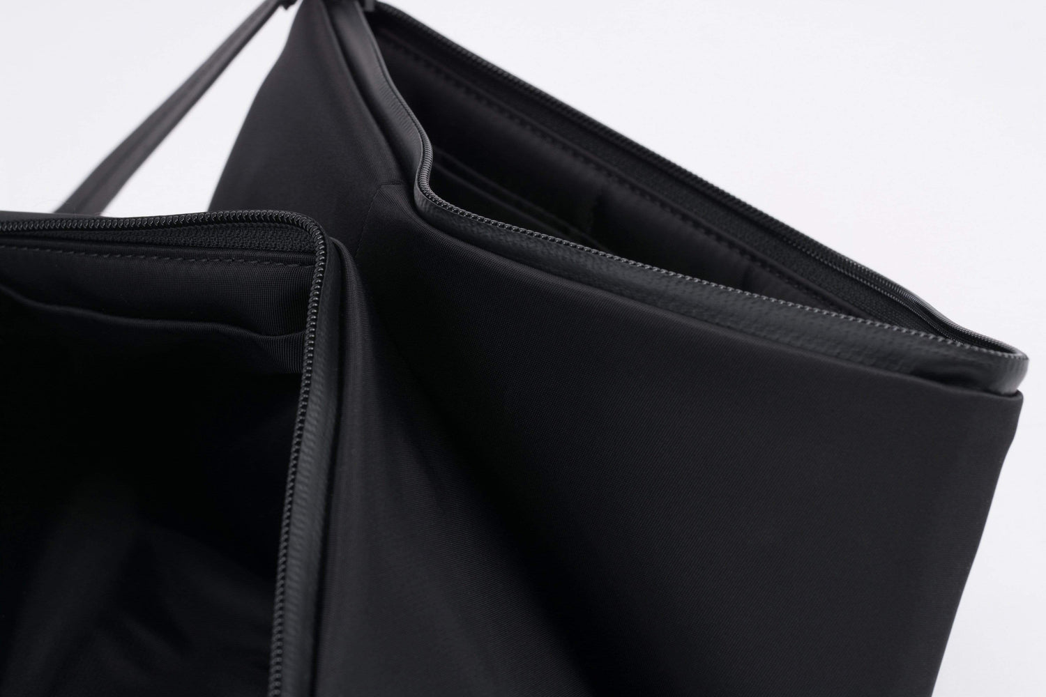 coteetciel Clutch/Purse Loki Sleek Black 28870 côte&ciel APAC