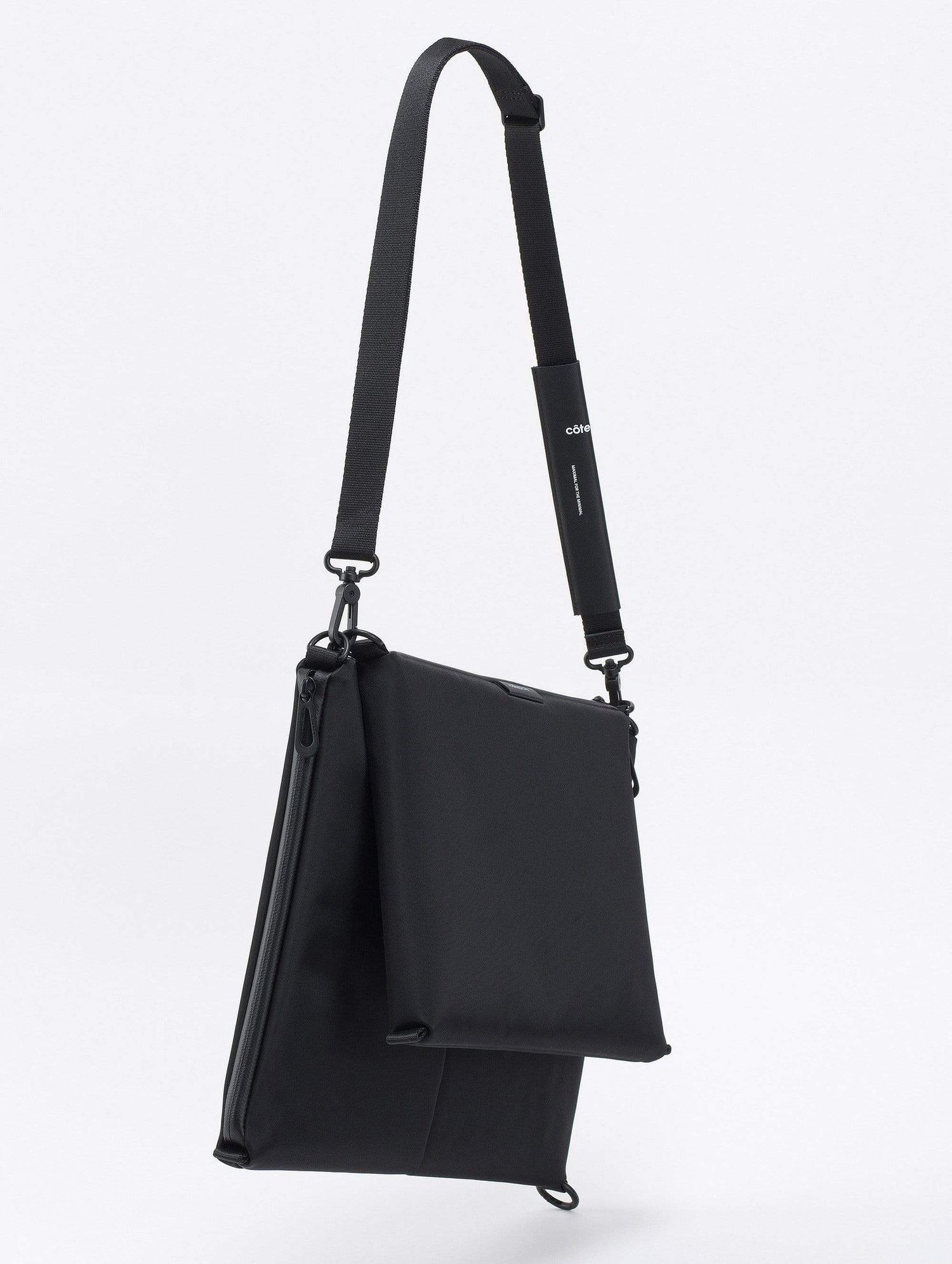 coteetciel Crossbody/Messenger Inn L Sleek Black 28908 côte&ciel APAC