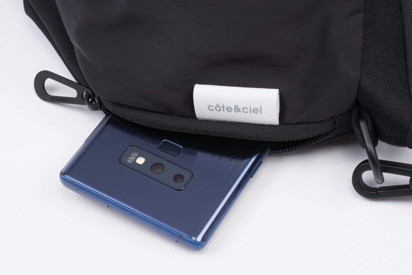 coteetciel Crossbody/Messenger Orne Smooth Black 28863 côte&ciel APAC