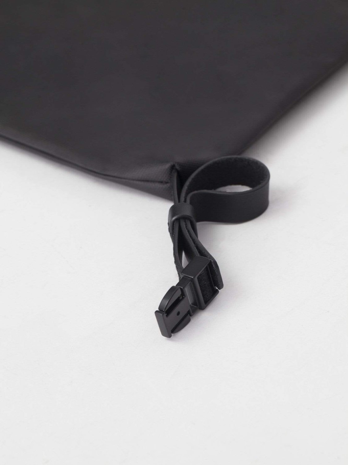 coteetciel Crossbody/Sling Bag Inn M Coated Canvas Black 28763 côte&ciel APAC