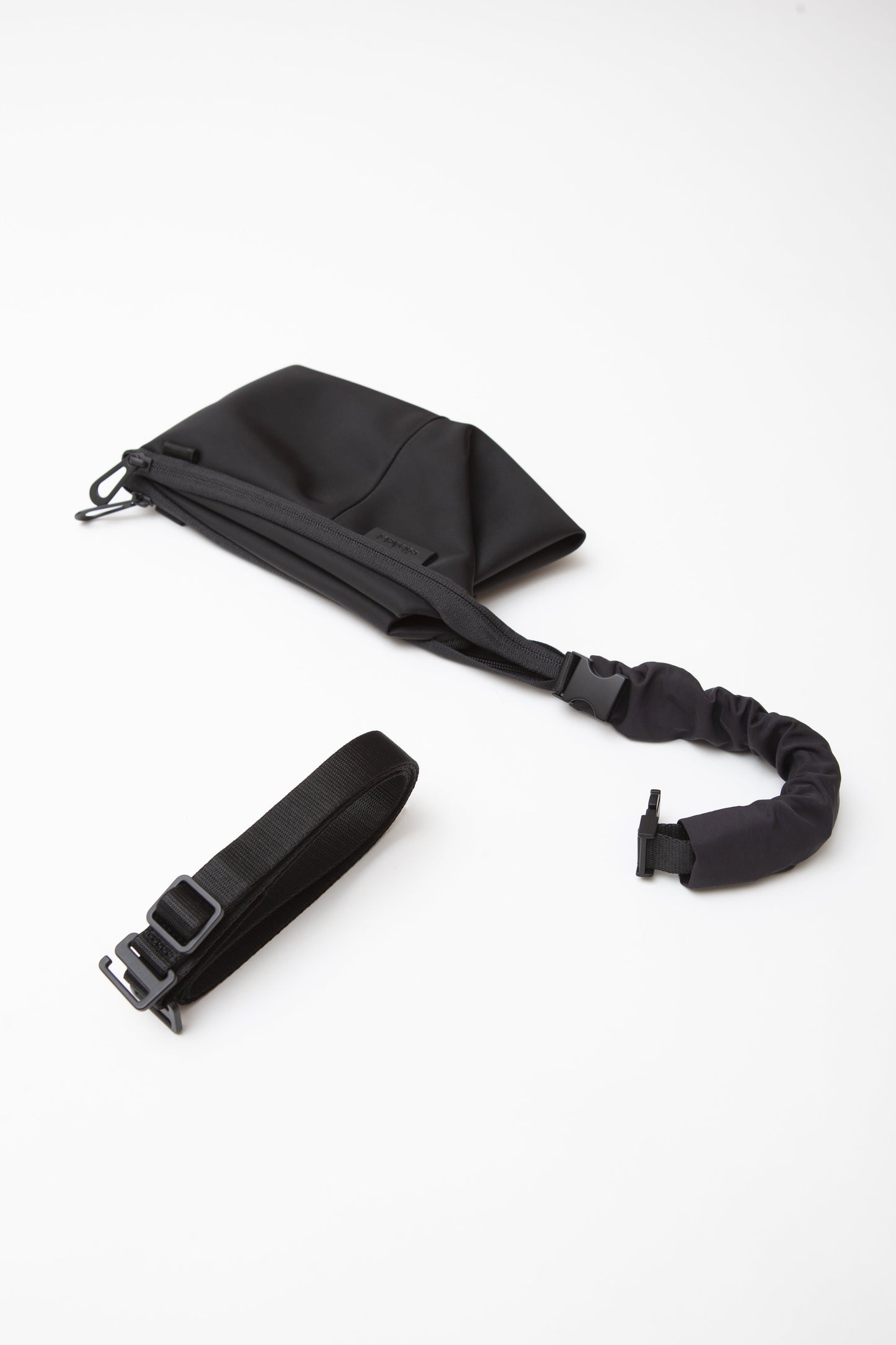 coteetciel Small/Pouch Kivu S Sleek Black 28845 côte&ciel APAC