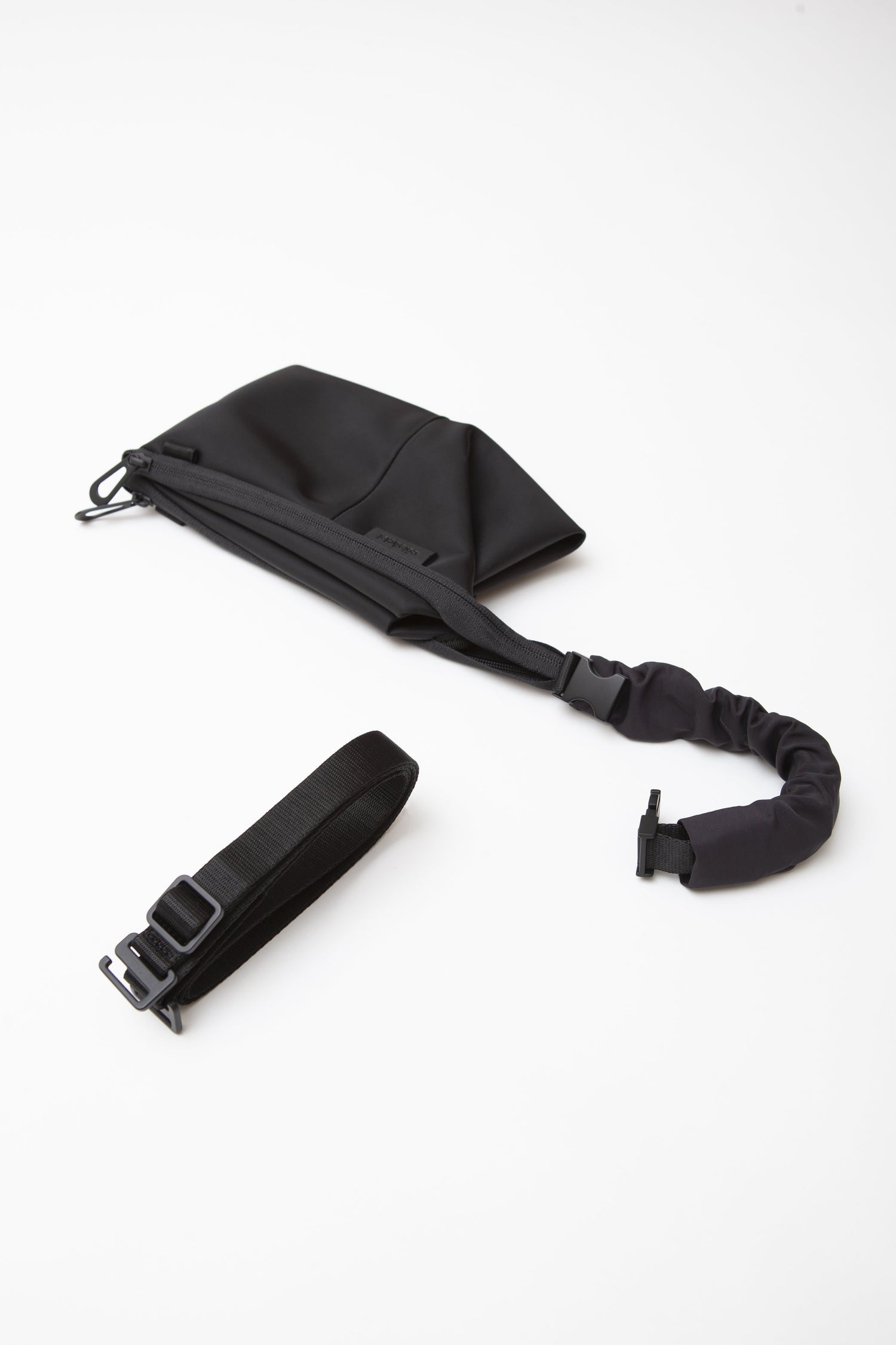 coteetciel Small/Pouch Kivu S Sleek Black 28845 côte&ciel APAC