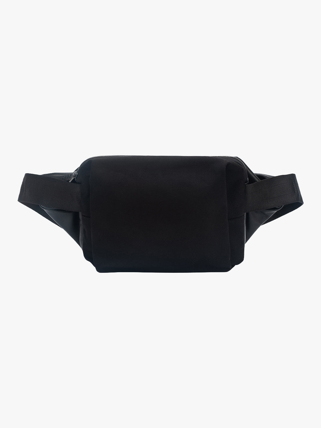 Isarau M Alias Leather Black