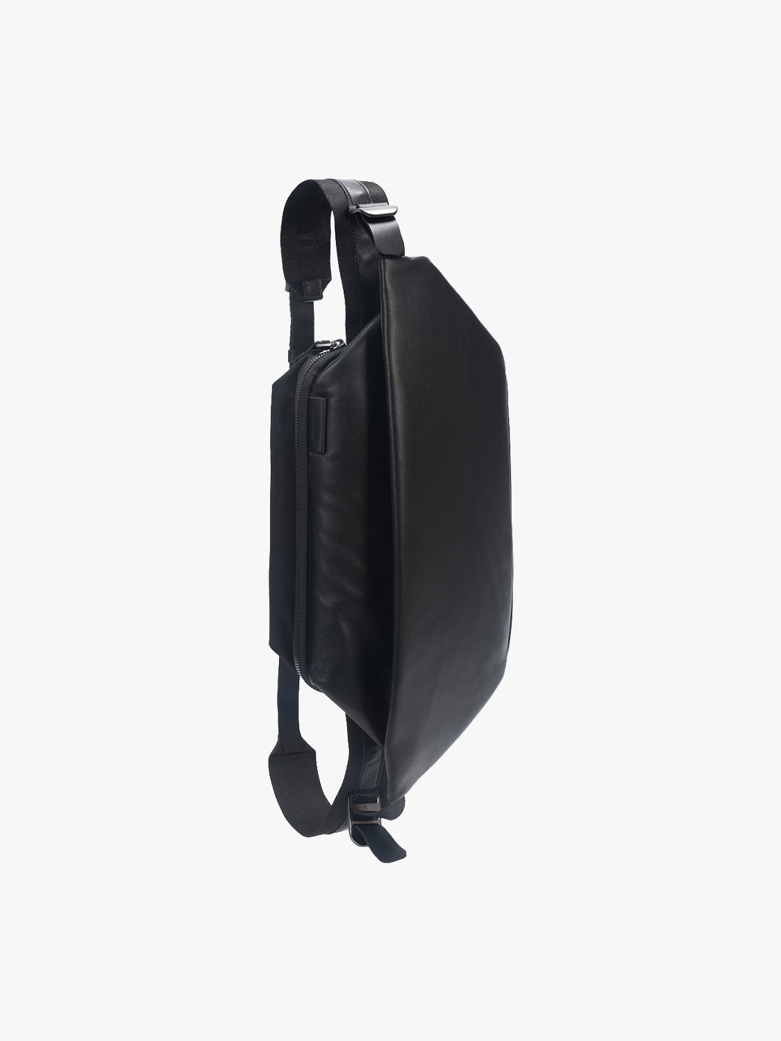 Isarau M Alias Leather Black