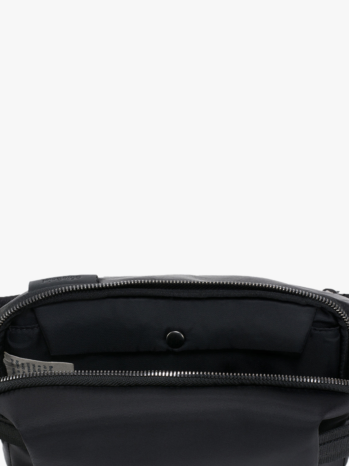 Isarau S Alias Black