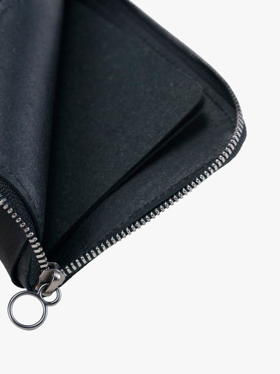 Zippered Wallet L Recycled Leather Black