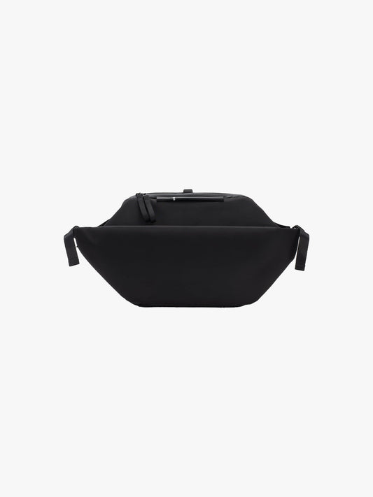 Isarau L Sleek Black