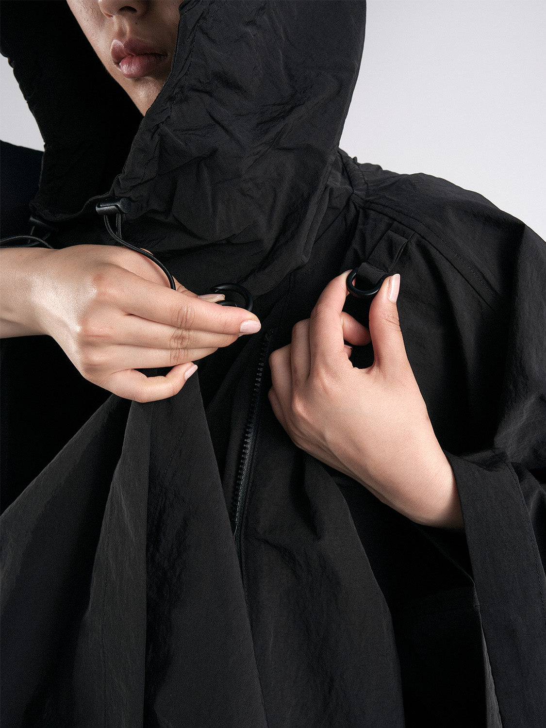 Vertex Poncho Black