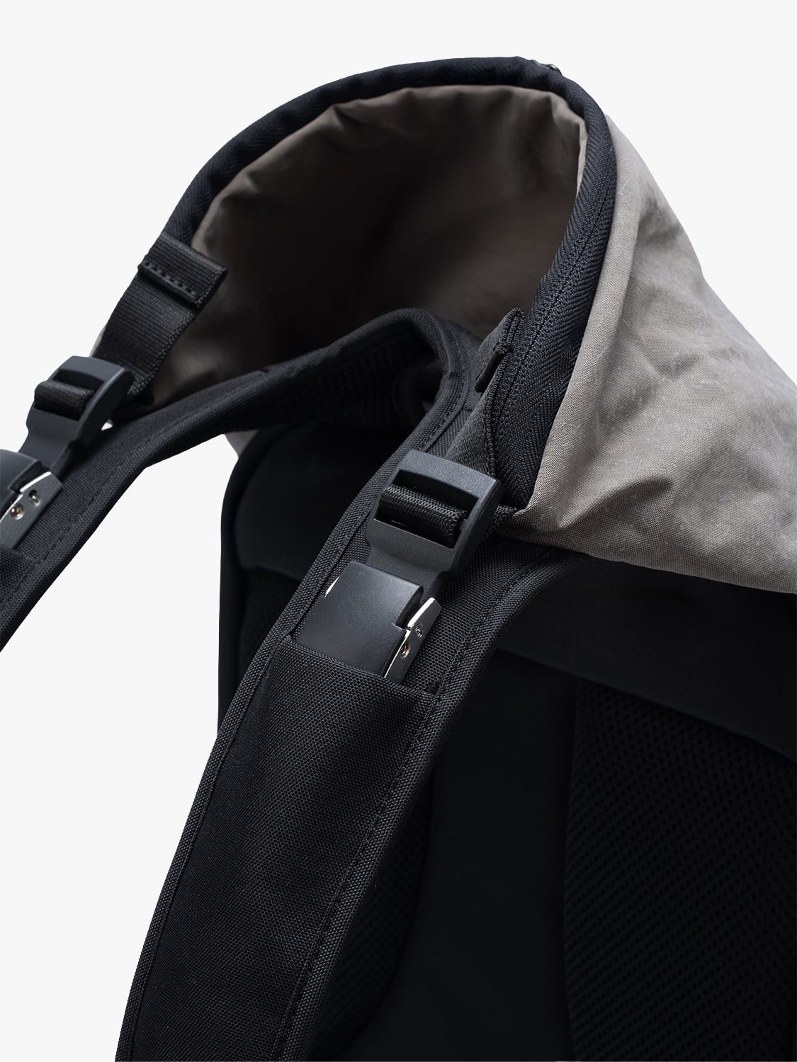 coteetciel Backpack Nile S Reflective Taupe côte&ciel US 29279