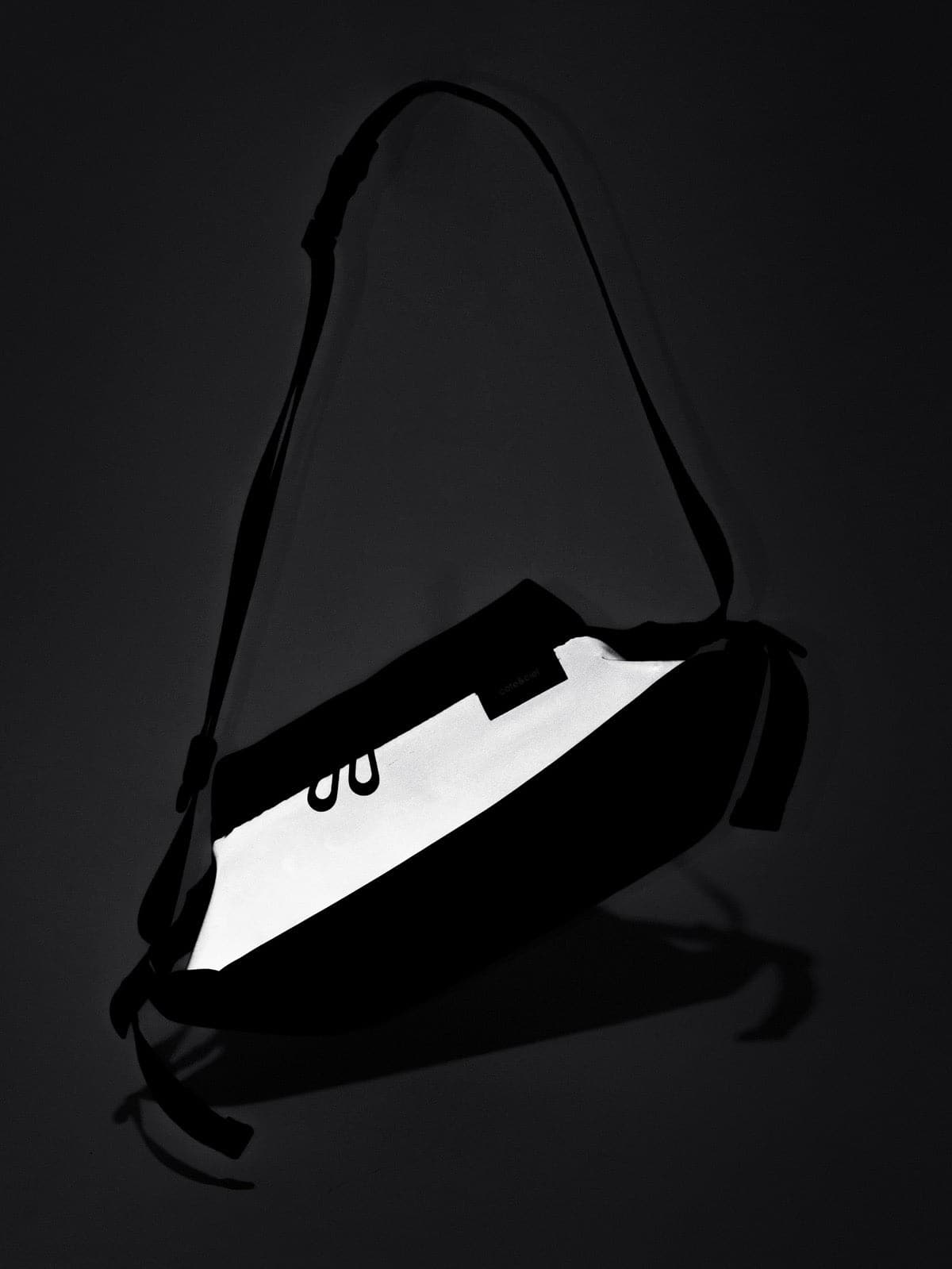 Isarau S Reflective Black