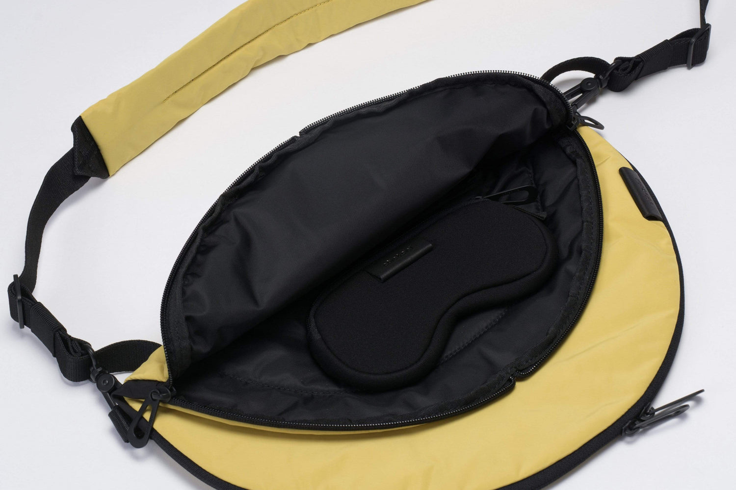 coteetciel Crossbody/Messenger Hala S Padded Yellow 28880 côte&ciel APAC